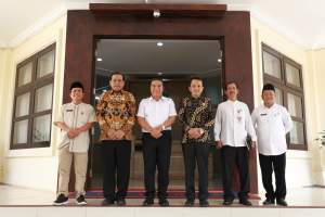 Pj Gubernur Banten Al Muktabar : Keterbukaan Informasi Merupakan Satu Keharusan