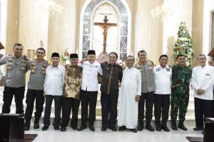 Pj Gubernur Banten Al Muktabar: Perayaan Natal 2022 Berlangsung Aman dan Damai