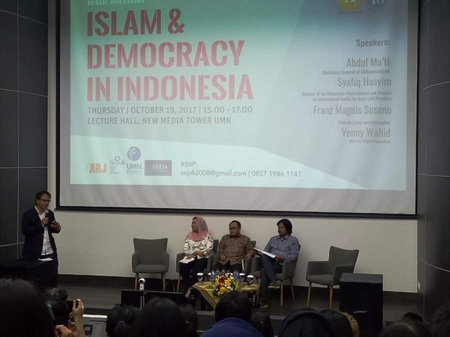 Forum diskusi Islam dan Demokrasi di Indonesia di Kampus UMN.