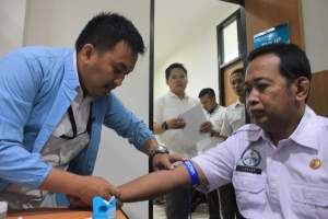 Tes kesehatan peserta lelang jabatan di RSU Kota Tangsel.