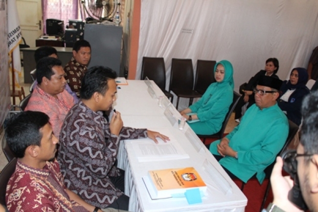 Pasangan calon Airin-Benyamin mendaftarkan diri ke KPU Kota Tangsel