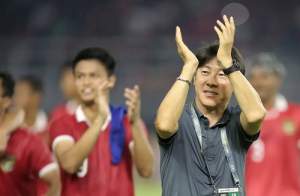 Shin Tae-yong dalam laga epic comeback yang dimenangkan oleh Timnas Indonesia U-20. (Bola.com/Ikhwan Yanuar)