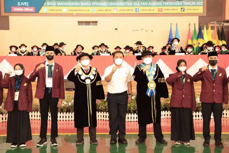 Pj Gubernur Al Muktabar Dorong Mahasiswa Mampu Berkolaborasi