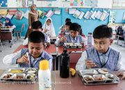 Program Makan Bergizi Gratis Disambut Gembira Siswa di Kota Tangsel