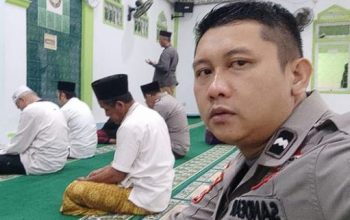 Polisi Sholat Subuh Keliling! Kedekatan Polsek Cimarga Bikin Warga Terharu