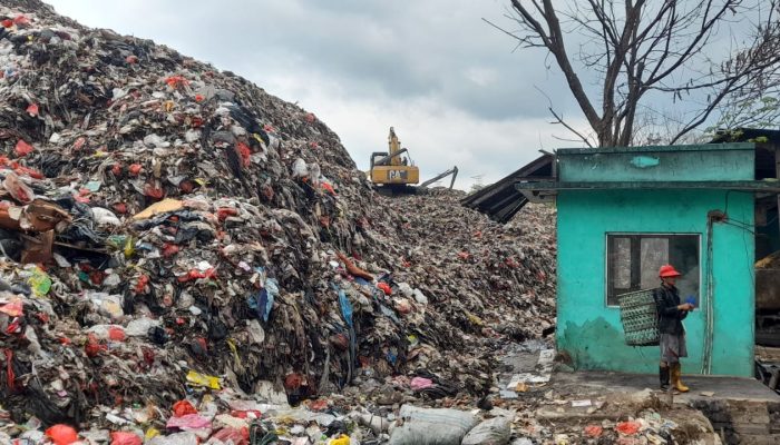 Mulai Agustus, Sampah Cipeucang Diangkut ke Bangkonol Pandeglang