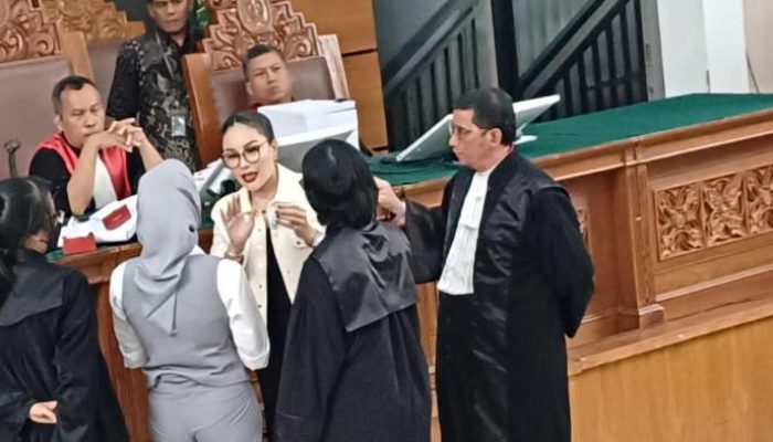 Sidang TPPU Nikita Mirzani Memanas, Pertanyakan Legalitas Produk Kecantikan Milik Dokter Reza Gladys