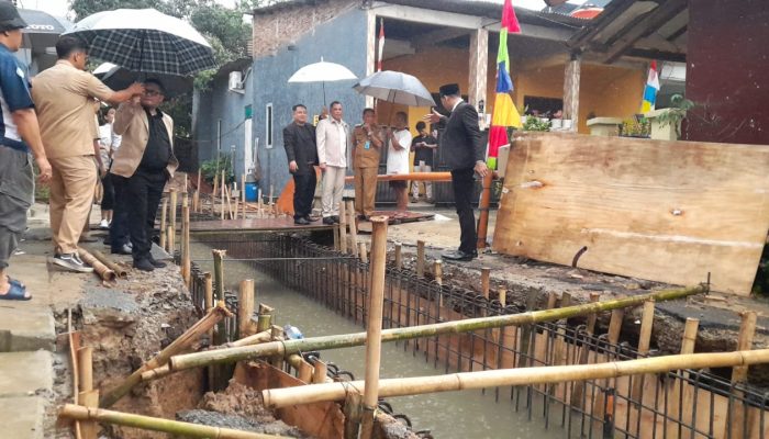 DPRD Tangsel Sidak Proyek Long Storage Pakujaya Permai, Jaga Kenyamanan dan Keamanan Warga