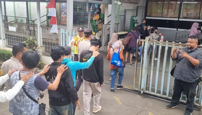 Diduga Mau Ikut Demo di DPR, Enam Pemuda Diamankan Polisi di Stasiun Sudimara Jombang