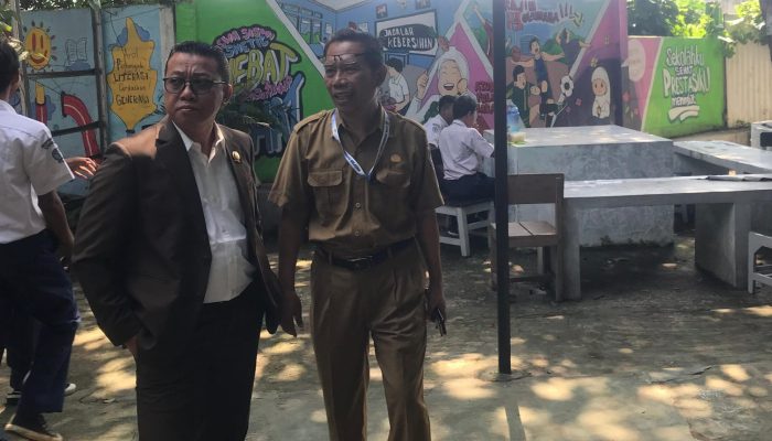 Pastikan Layanan Pendidikan Merata, Anggota DPRD Kota Tangsel Kunjungi SMPN 6