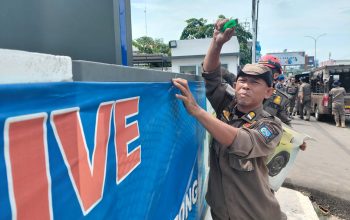 Maraknya Reklame Liar, Satpol PP Sosialisasi Perwal No.1/2025