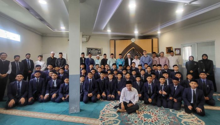 Wakil Ketua DPRD Tangsel Ajak Santri Aktif Bangun Negeri, Tak Hanya di Pesantren