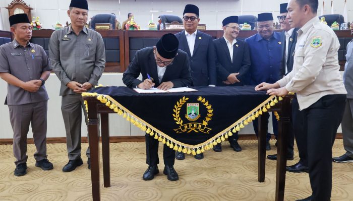 Gubernur Andra Soni Tegaskan APBD 2026 Untuk Pelaksanaan Pembangunan dan Pelayanan Kemasyarakatan