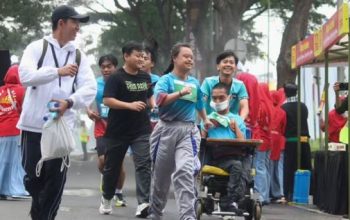 Meriah, Ribuan Peserta Ramaikan Tangsel Run for Humanity 2025 9 Meriah, Ribuan Peserta Ramaikan Tangsel Run for Humanity 2025 9