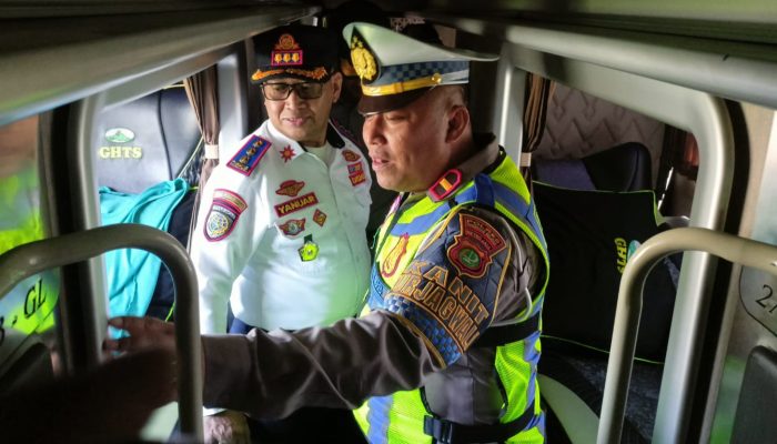 Bus Mudik Bermasalah Ditemukan Saat Ramp Check di Terminal Pondok Cabe