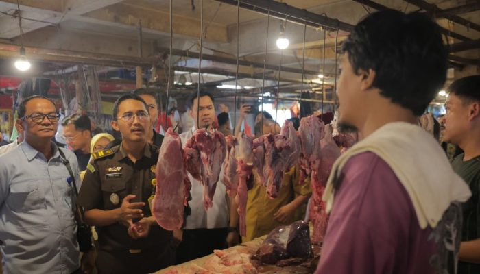 Sidak Pasar Serpong Jelang Iduladha, Pemkot Tangsel Intensif Jaga Stabilitas Harga dan Keamanan Pangan