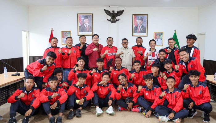 Gubernur Banten Andra Soni Lepas Tim Banteng Banten ke Turnamen Nasional Soekarno Cup