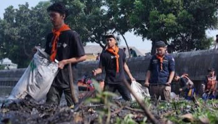Empat Ton Sampah Diangkut dari Situ Pamulang, Aktivis Desak Pemprov Banten Peduli Lingkungan